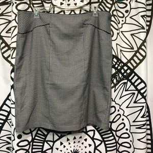 NY Clothing Co Houndstooth Pencil Skirt